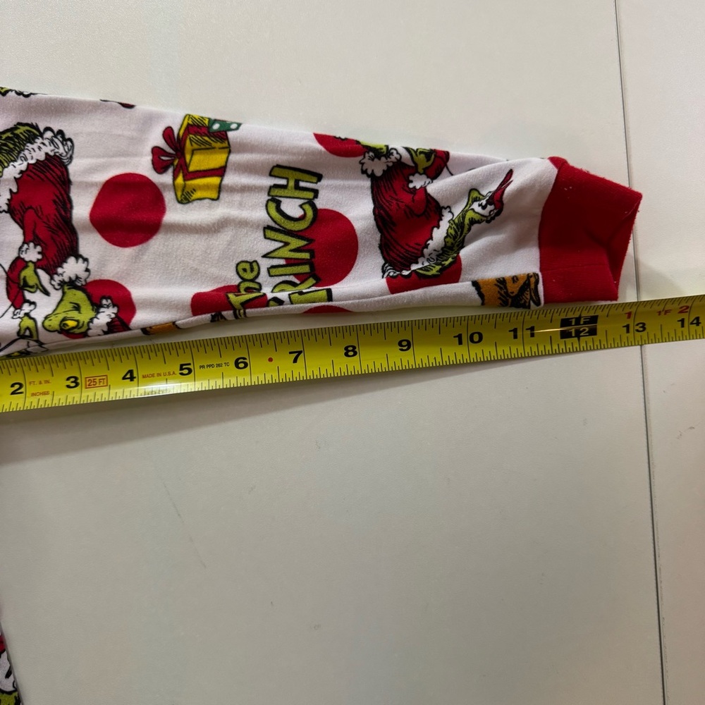Dr. Seuss MERRY GRINCHMAS Pajama Lounge Set Size 3T Christmas PJ's Red Green - Picture 16 of 16